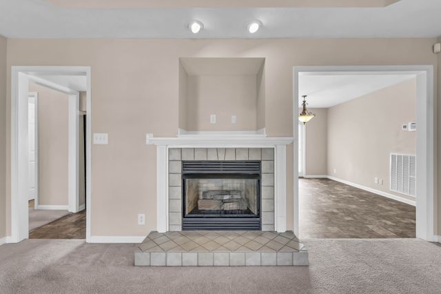 374 Woodtrace Dr, Clarksville, TN 37042