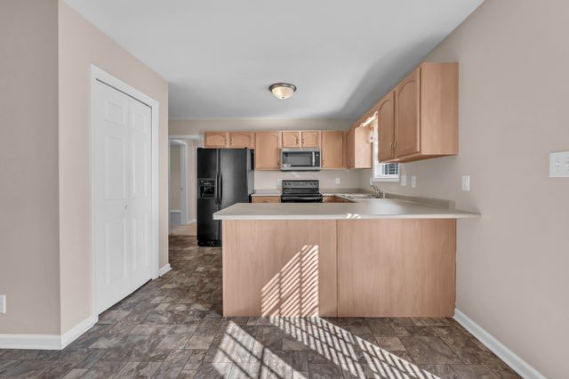 374 Woodtrace Dr, Clarksville, TN 37042
