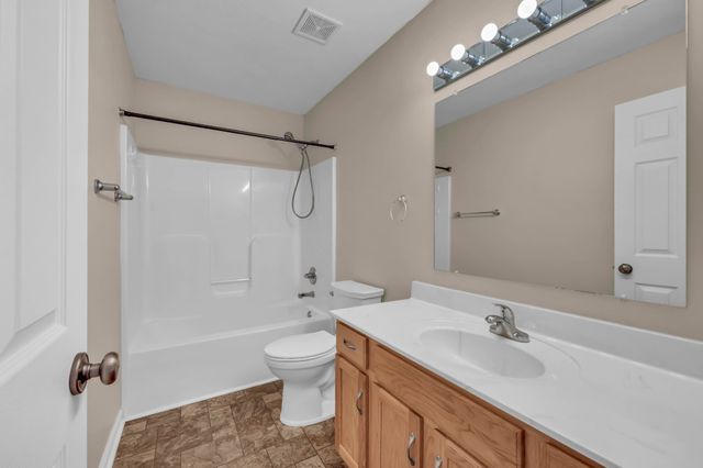 374 Woodtrace Dr, Clarksville, TN 37042