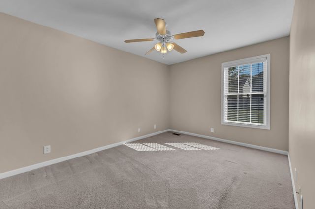 374 Woodtrace Dr, Clarksville, TN 37042