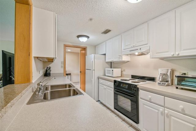 36750 US HIGHWAY 19 N 22208, Palm Harbor, FL 34684