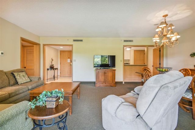36750 US HIGHWAY 19 N 22208, Palm Harbor, FL 34684