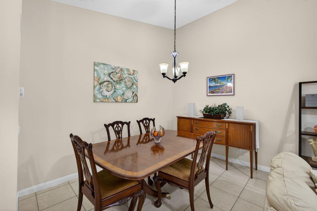 Image 19 of property listing at 1702 Silverleaf Oak Court, Palm Beach Gardens, FL 33410