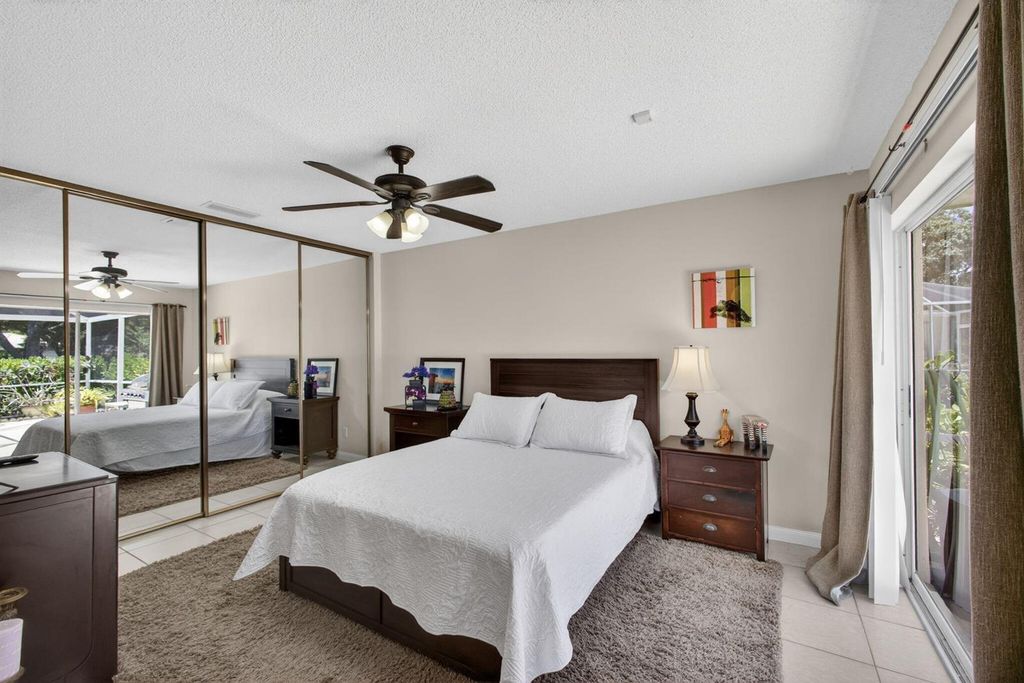 Image 27 of property listing at 1702 Silverleaf Oak Court, Palm Beach Gardens, FL 33410