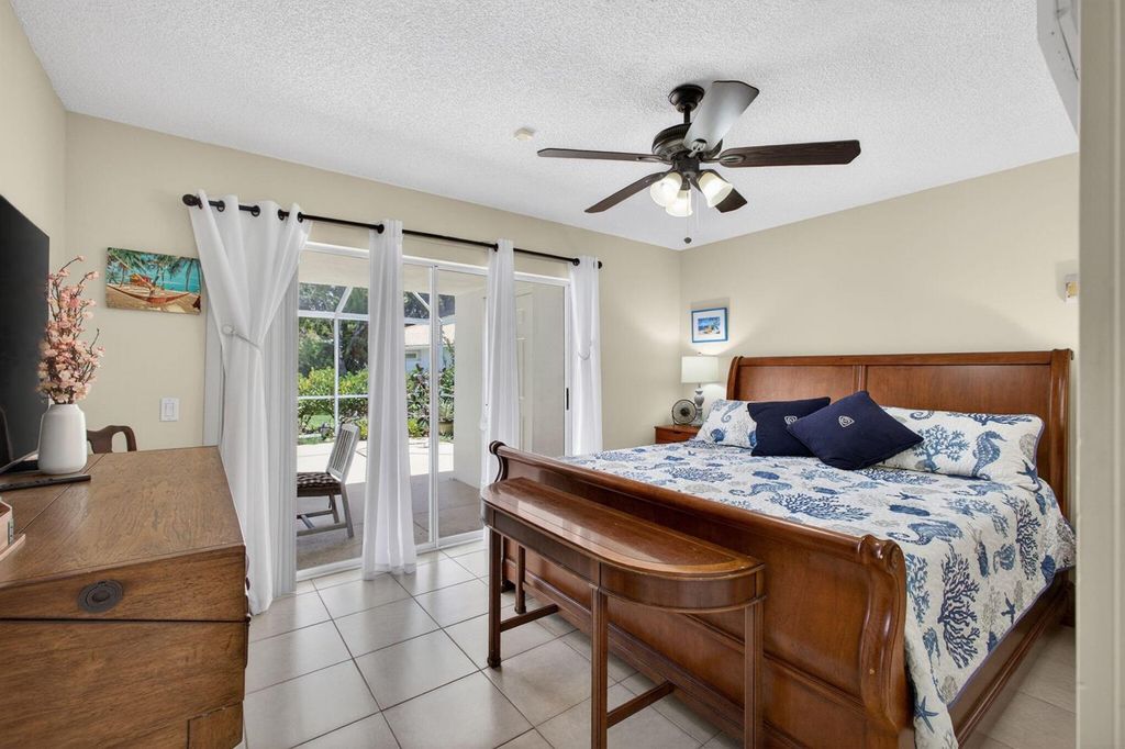 Image 34 of property listing at 1702 Silverleaf Oak Court, Palm Beach Gardens, FL 33410
