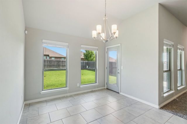 9421 NW 87th Place, Yukon, OK 73099