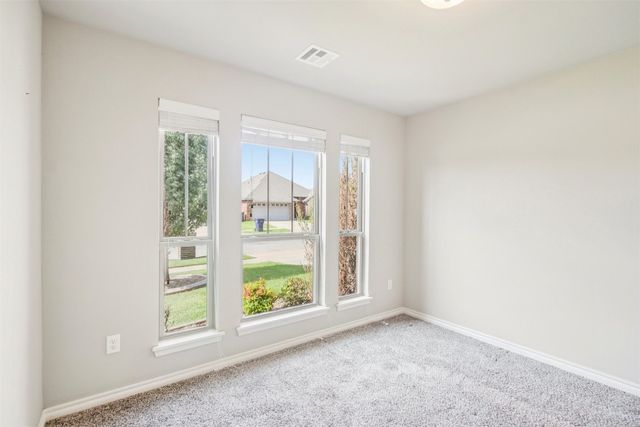 9421 NW 87th Place, Yukon, OK 73099