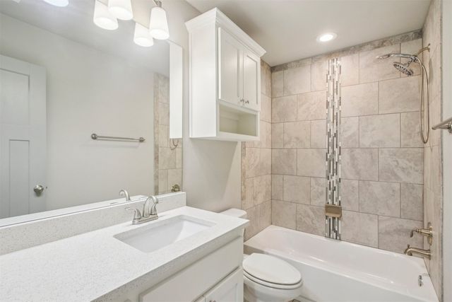 9421 NW 87th Place, Yukon, OK 73099