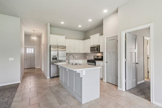 9421 NW 87th Place, Yukon, OK 73099