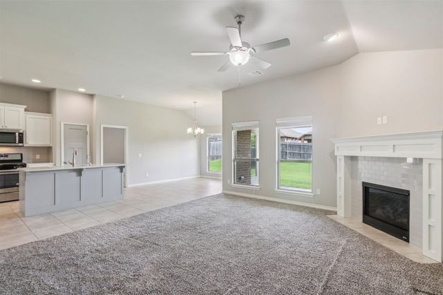 9421 NW 87th Place, Yukon, OK 73099