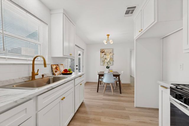 2902 Lulu Street, Fort Worth, TX 76106