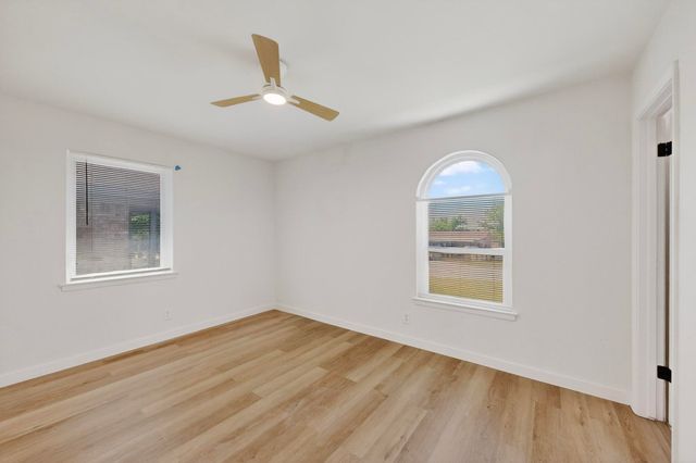 2902 Lulu Street, Fort Worth, TX 76106