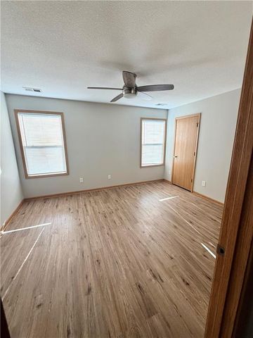 3842 N 123rd Street, Kansas City, KS 66109