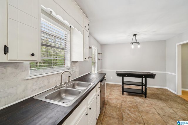 2245 LOCKE CIRCLE, Hoover, AL 35226