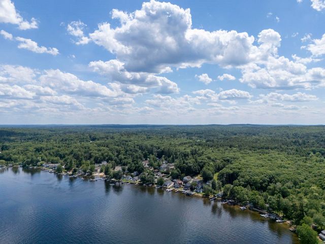 209 Chases Grove Road, Derry, NH 03038
