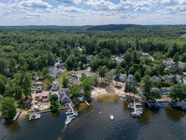 209 Chases Grove Road, Derry, NH 03038