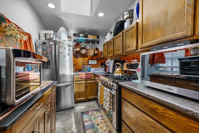 209 Chases Grove Road, Derry, NH 03038