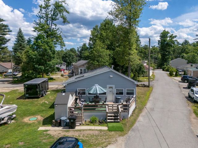 209 Chases Grove Road, Derry, NH 03038