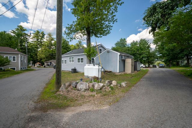 209 Chases Grove Road, Derry, NH 03038