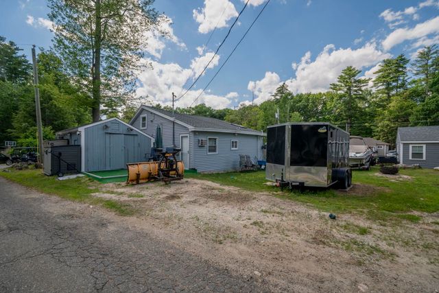 209 Chases Grove Road, Derry, NH 03038