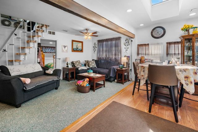 209 Chases Grove Road, Derry, NH 03038