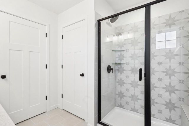 981 Lagom WAY, Oconomowoc, WI 53066