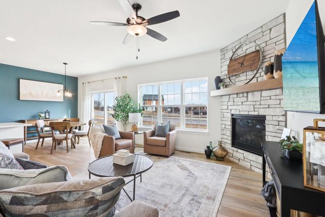 981 Lagom WAY, Oconomowoc, WI 53066