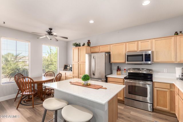 3725 E Meadowview Drive, Gilbert, AZ 85298