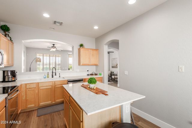 3725 E Meadowview Drive, Gilbert, AZ 85298