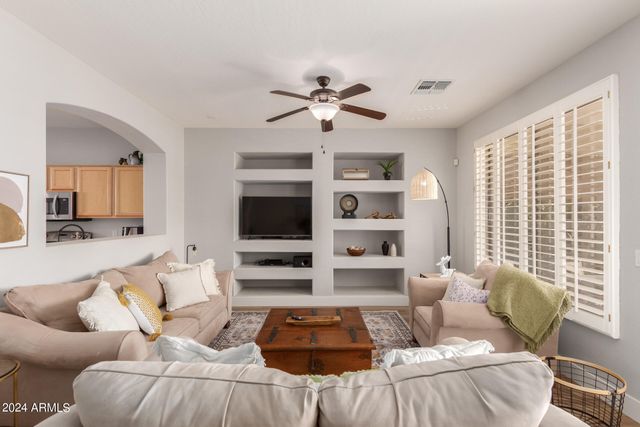 3725 E Meadowview Drive, Gilbert, AZ 85298