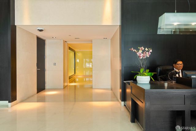 219 Brannan Street 15A, San Francisco, CA 94107