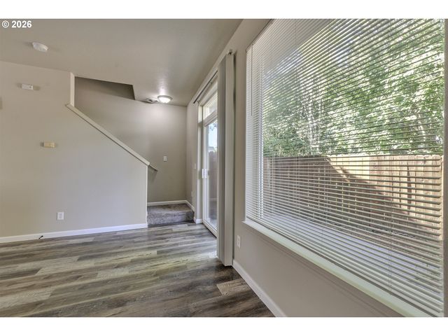 1179 Ne 86TH Way, Hillsboro, OR 97006