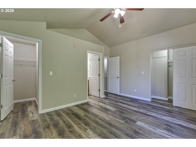 1179 Ne 86TH Way, Hillsboro, OR 97006