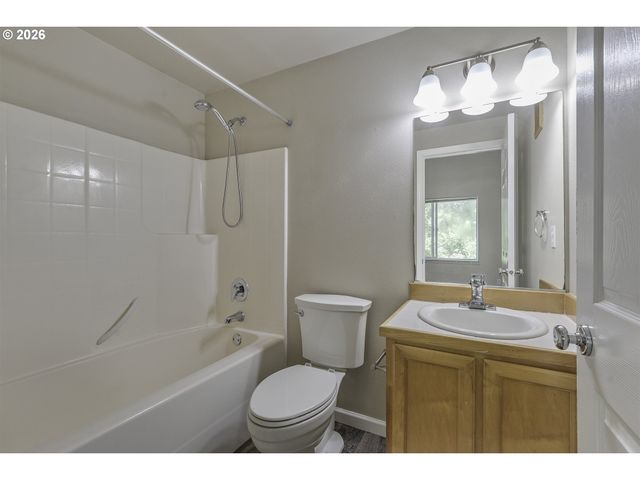 1179 Ne 86TH Way, Hillsboro, OR 97006