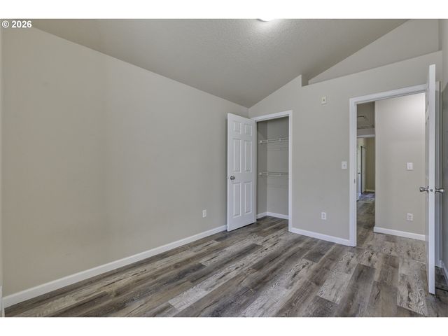 1179 Ne 86TH Way, Hillsboro, OR 97006