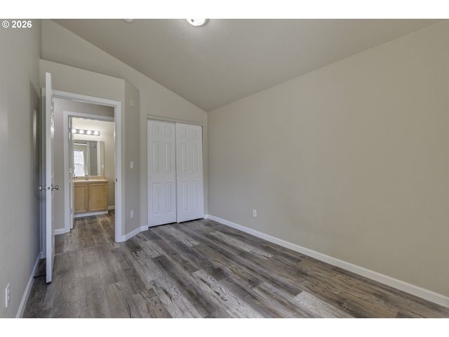 1179 Ne 86TH Way, Hillsboro, OR 97006