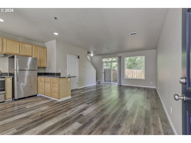 1179 Ne 86TH Way, Hillsboro, OR 97006