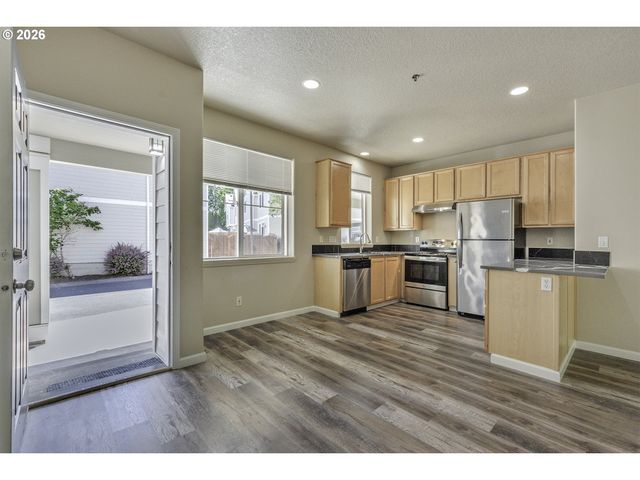 1179 Ne 86TH Way, Hillsboro, OR 97006