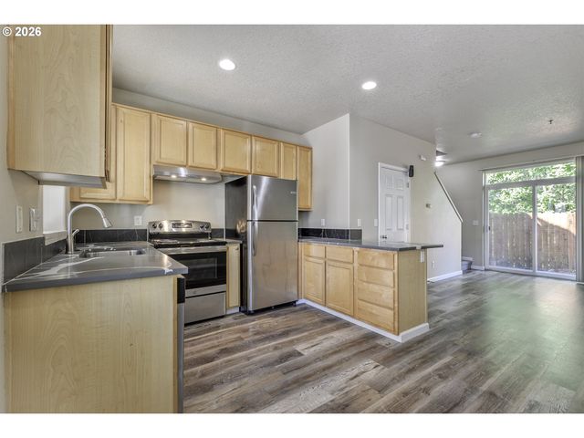 1179 Ne 86TH Way, Hillsboro, OR 97006