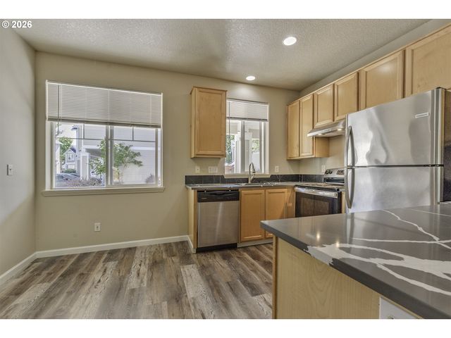 1179 Ne 86TH Way, Hillsboro, OR 97006