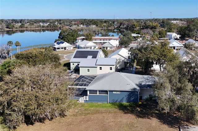 264 S CENTRAL AVENUE, Umatilla, FL 32784