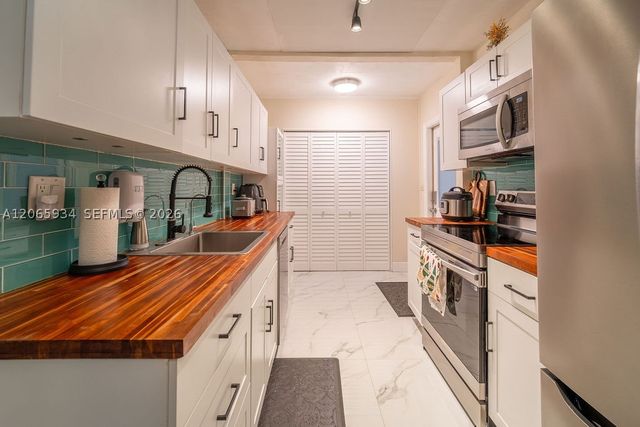 1600 N 68th Ave 0, Hollywood, FL 33024