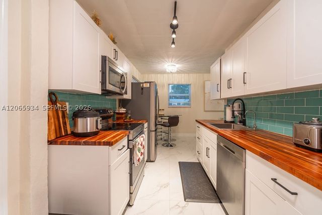 1600 N 68th Ave 0, Hollywood, FL 33024