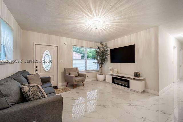 1600 N 68th Ave 0, Hollywood, FL 33024
