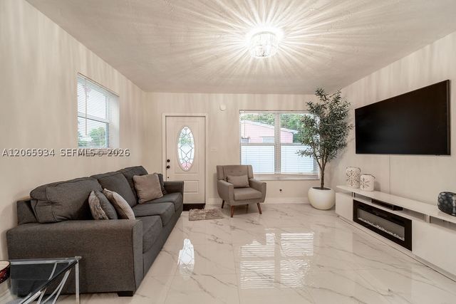 1600 N 68th Ave 0, Hollywood, FL 33024