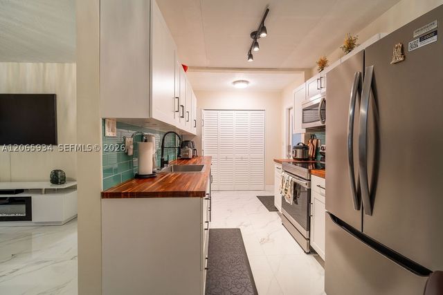 1600 N 68th Ave 0, Hollywood, FL 33024