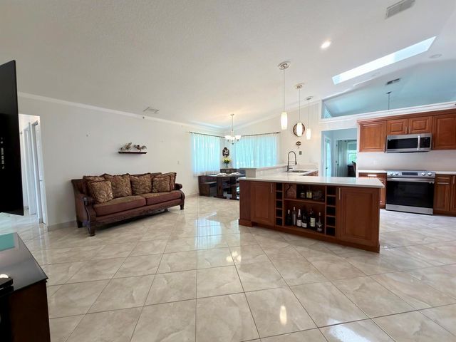 501 SW 168th Way, Weston, FL 33326