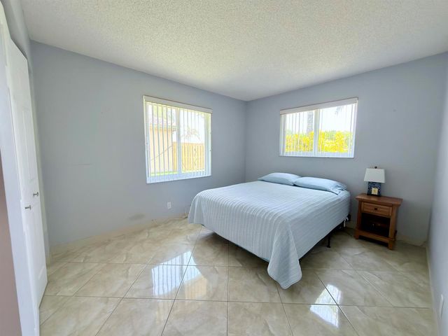 501 SW 168th Way, Weston, FL 33326