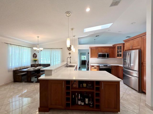 501 SW 168th Way, Weston, FL 33326