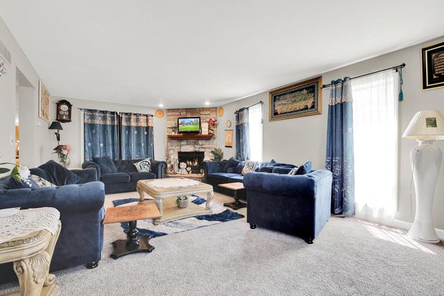 S25W29201 Cambrian RIDGE, Waukesha, WI 53188